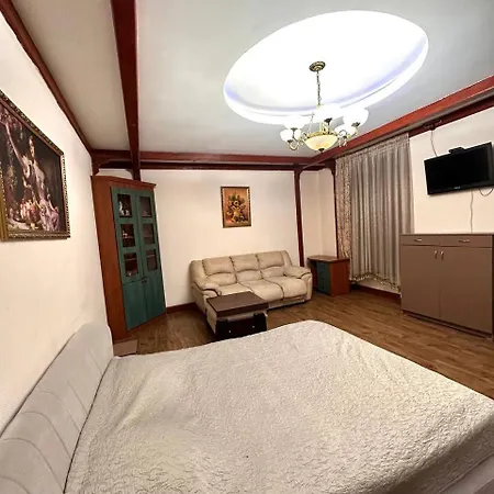 Apartment подобово в центрі на вулиці проспект свободи 7 *