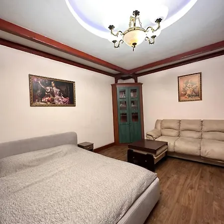 Apartment подобово в центрі на вулиці проспект свободи 7 *