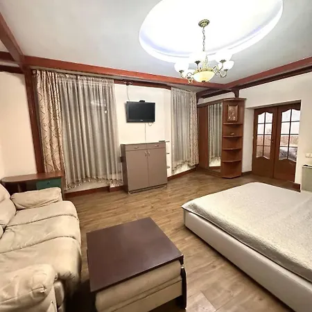 Apartment подобово в центрі на вулиці проспект свободи 7 *