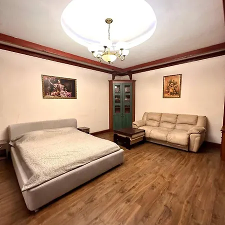 Lägenhet подобово в центрі на вулиці проспект свободи 7 *