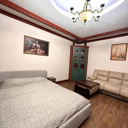 דירה подобово в центрі на вулиці проспект свободи 7