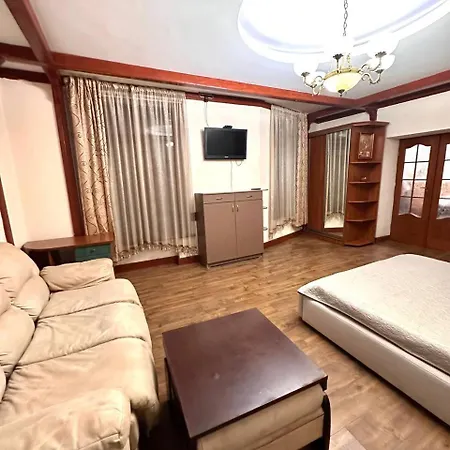 подобово в центрі на вулиці проспект свободи 7 Daire *