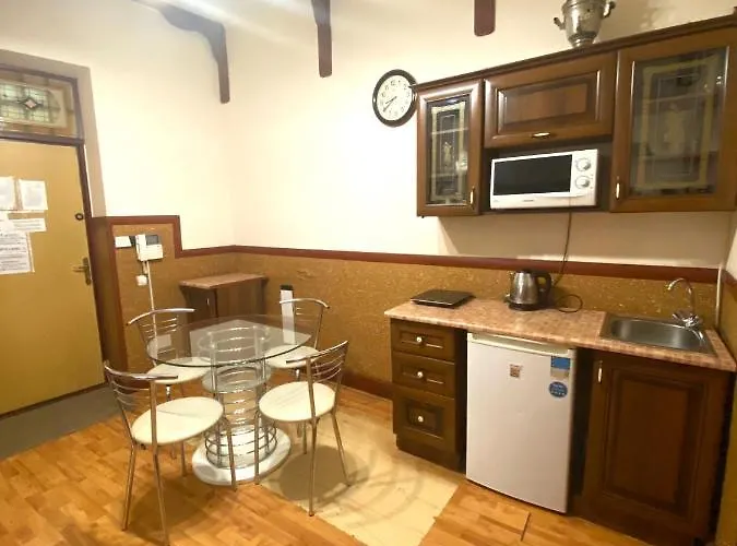 подобово в центрі на вулиці проспект свободи 7