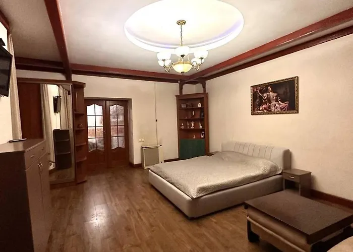 подобово в центрі на вулиці проспект свободи 7 Apartamento