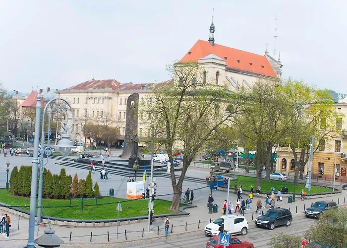 подобово в центрі на вулиці проспект свободи 7 Διαμέρισμα Λβιβ