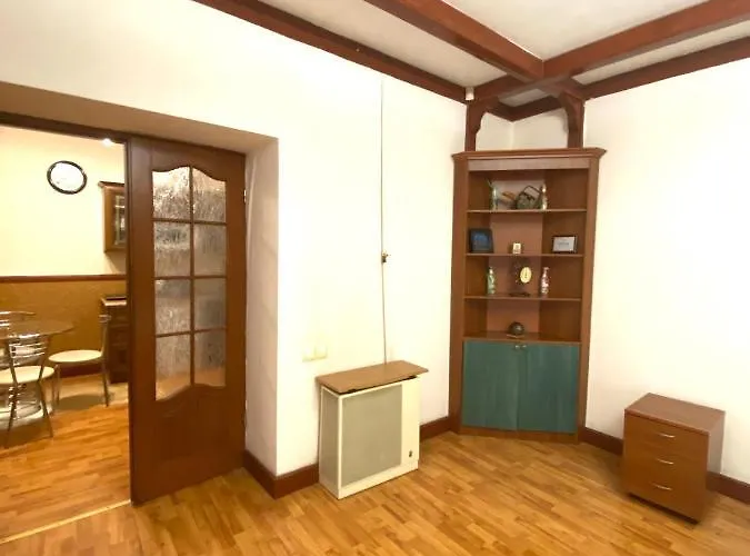 подобово в центрі на вулиці проспект свободи 7 * Lviv