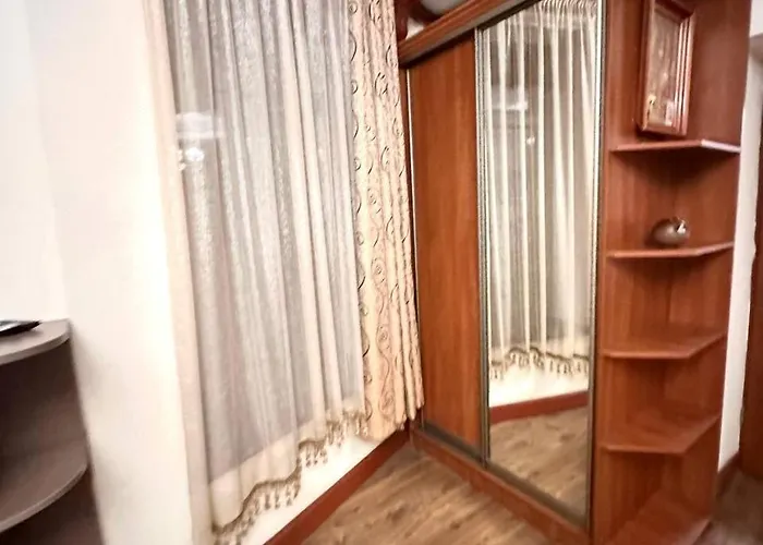 подобово в центрі на вулиці проспект свободи 7 * Lviv