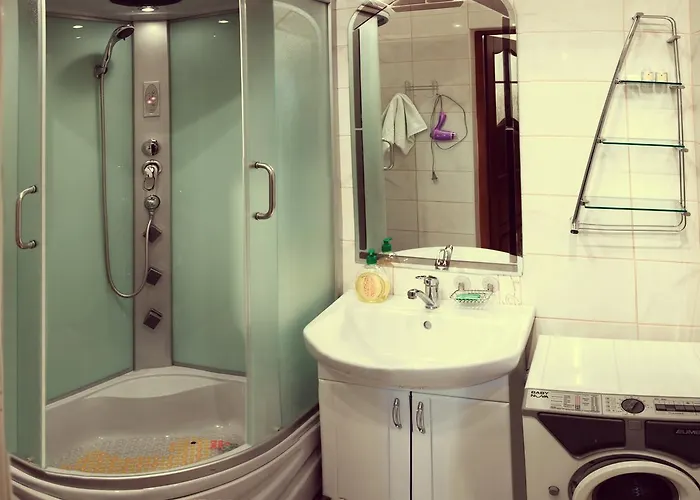 подобово в центрі на вулиці проспект свободи 7